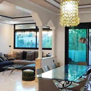 Appartement Nia Confort, Plein Centre Ville, Avec Terrasse, Fès